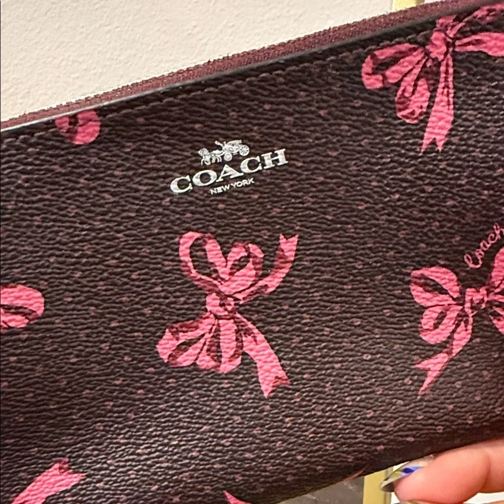 Coach elegant wristlet